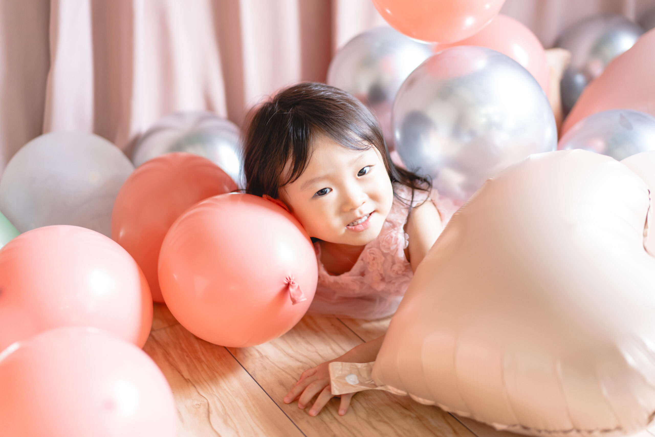 ｜Pink｜Balloon Drop Photo